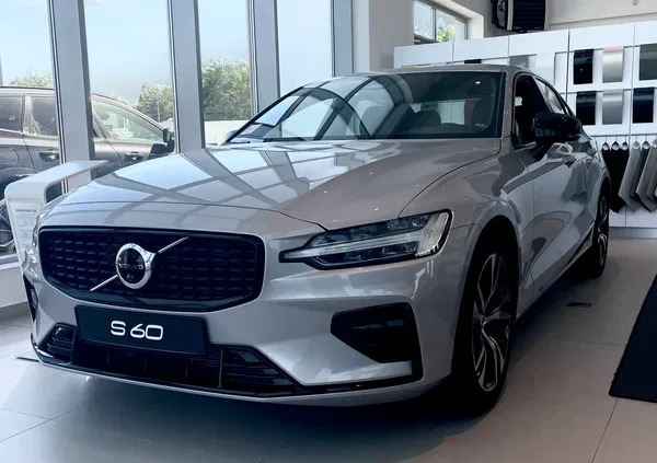 volvo dolnośląskie Volvo S60 cena 219900 przebieg: 2, rok produkcji 2023 z Alwernia